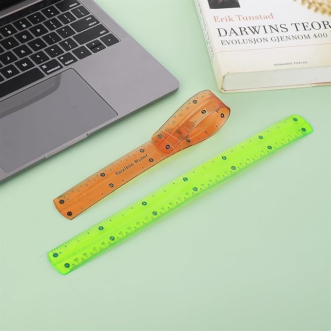 Grevosea 2 PCS Flexible Ruler Bendable Unbreakable Safe Soft Transparent Clear Shatterproof Clear Rulers Straight Flat Plastic Ruler for Home School Classroom Office Kids Adults (Red, Green)