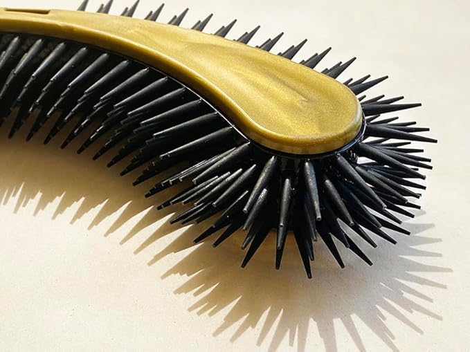 KittyWand Cat Brush, Black. Designed for Comfort, Created for Results. This innovative grooming brush features multi contoured shapes that gently adapt to your cats body for a stress free grooming.