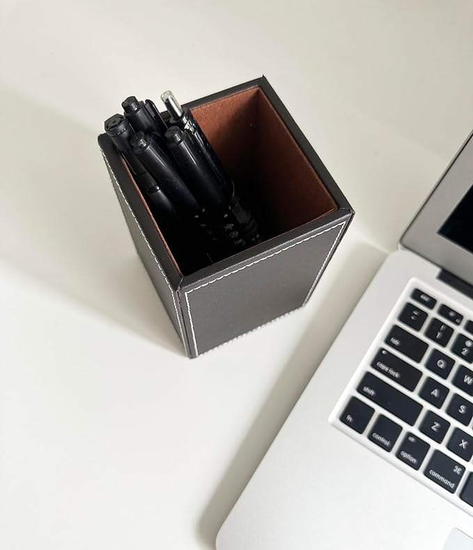 Square Pen Pencil Holder, PU Leather Pencil Cup, Desktop Stationery Organizer, Stand Desk Organizer, Office Accessories Container (Brown)