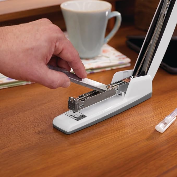 Swingline Stapler, 30 Sheet Capacity, 747 Business Stapler, Jam Free, Metal, Arctic White (S7074738)