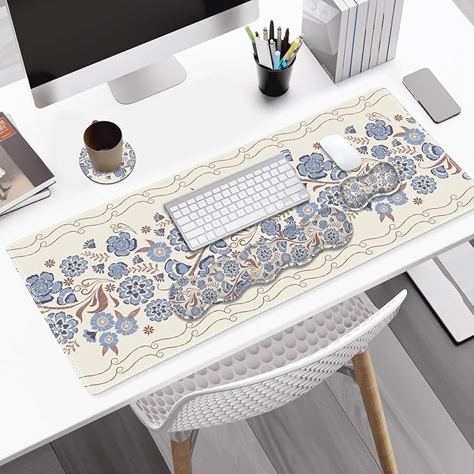 Desk Mat Gaming Mouse Pad, Cute Desk Matt Keyboard Wrist Rest for Desktop, Anti-Slip Big Mousepad Stitched Edges, XXL Large Mouse Pad with Wrist Support for Home Office I Vintage Blue Flower