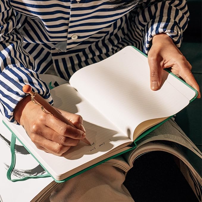 Papier Everyday Notebook - Green, 5” x 8.25” | Lined Journal Book with Expandable Back Pocket | For Note Taking, Journalling, List Making, School, University Essentials or the Office | FSC Paper