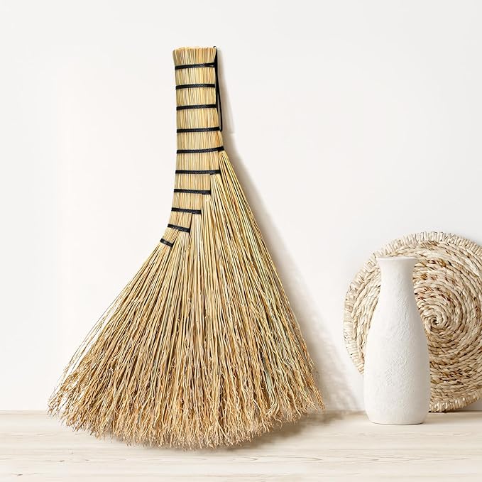 Suclain 2 Pcs Small Corn Whisk Brush Broom 100% Handmade 12 Inch Handheld Brush Whisks Natural Corn Short of Asian Whisk Broom with Nylon Thread Handle for Household Sweeping Indoor Outdoor (Style B)