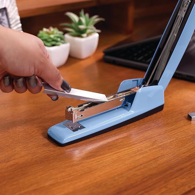 Swingline Stapler, 30 Sheet Capacity, 747 Business Stapler, Jam Free, Metal, Sky Blue (74722)