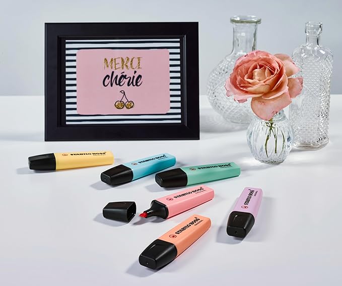 STABILO Highlighter BOSS ORIGINAL Pastel - Pack of 4 - Hint of Mint, Pink Blush, Lilac Haze, Touch of Turquoise, Chisel Tip