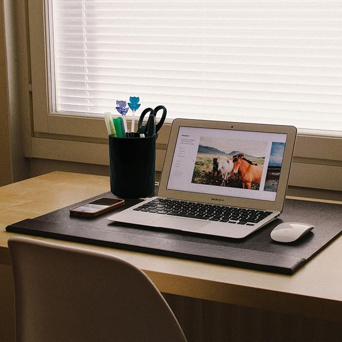 Pen Holder,Nordic Style Silicone Waterproof Pencil Holder for Desk Simple&Modern Minimalist Makeup Organizer Multifunctional Office Supplies for Home,Kids and School (Black)