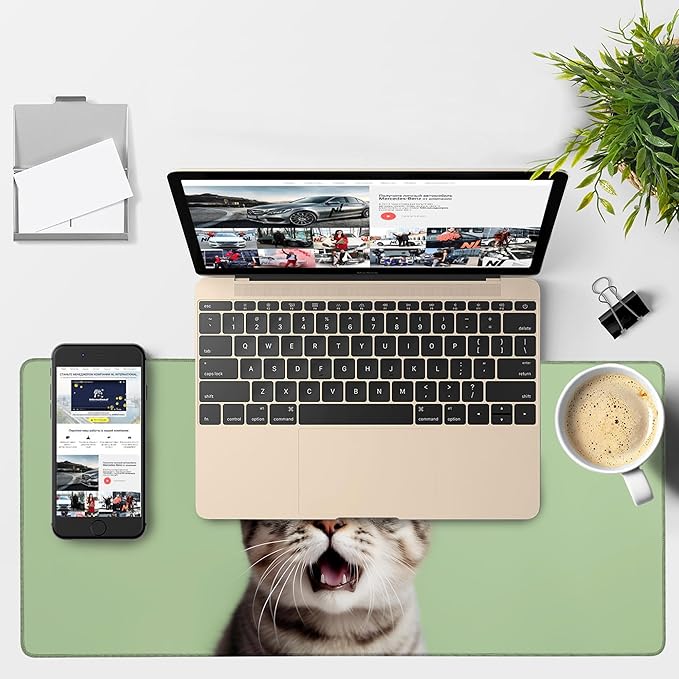 Large Mouse Pad A Surprised Cat Gaming Desk Pad Computer Keyboard Non-Slip Waterproof Mouse Mat with Rubber Base and Stitched Edges Entertainment Office Writing Desk Mat 35.4 x 15.7 Inches