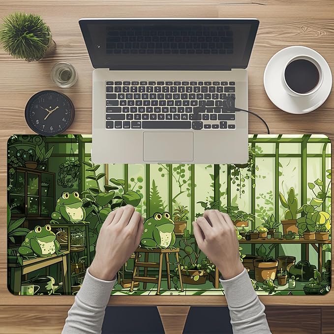 Frog Cute Mousepad 31.5 x 15.7 inch, Large Green Desktop Mat, Waterproof Desk Mat Gaming Mouse Pad, Laptop Pad, Computer Writing Mat for Home Office Desk Decor