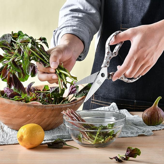 Linoroso Kitchen Scissors Heavy Duty Kitchen Shears with Magnetic Holder Made with Japanese Steel 4034, Multipurpose Ultra Sharp Cooking Scissors for Meat/Vegetables/BBQ/Herbs/Pizza (Graphic,Cow)