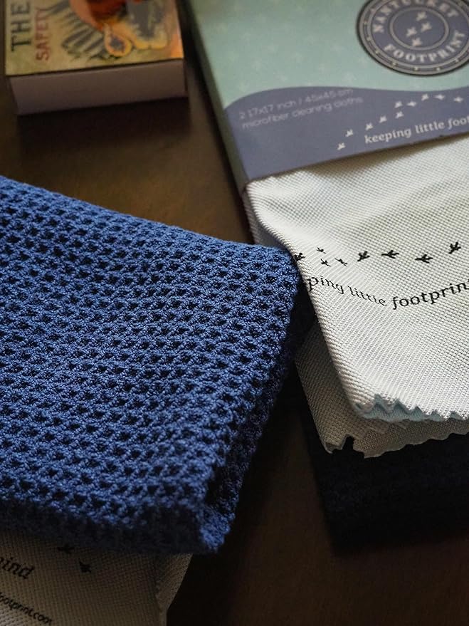 Nantucket Footprint Superior Window Cleaner Kit - Window and Glass Cleaning Cloth, Streak-Free Windows - Microfiber Towel Cleaning Kit for Windows, Mirrors, Car Windshield - Blue