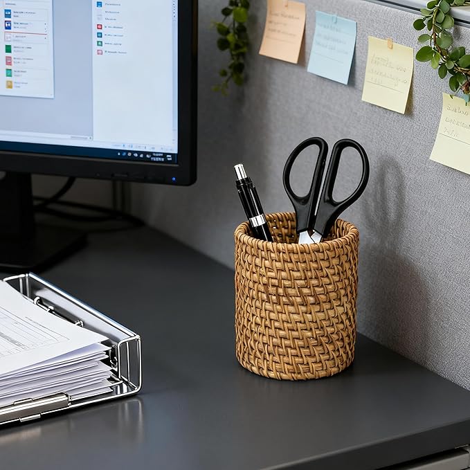 Handmade Rattan Pencil Holder, Pen Holder, Wicker Makeup Brush Holder, Makeup Holder, Pencil Cup, Desk Cup Holder, Toothbrush Cup for Small Items, Office & Home Desktop Organizer (Style B)