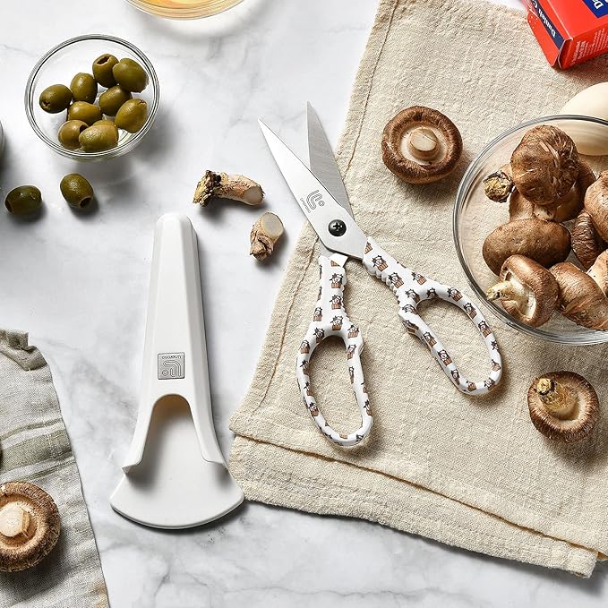 Linoroso Kitchen Scissors Heavy Duty Kitchen Shears with Magnetic Holder Made with Japanese Steel 4034, Multipurpose Ultra Sharp Cooking Scissors for Meat/Vegetables/BBQ/Herbs/Pizza (Graphic,Cow)